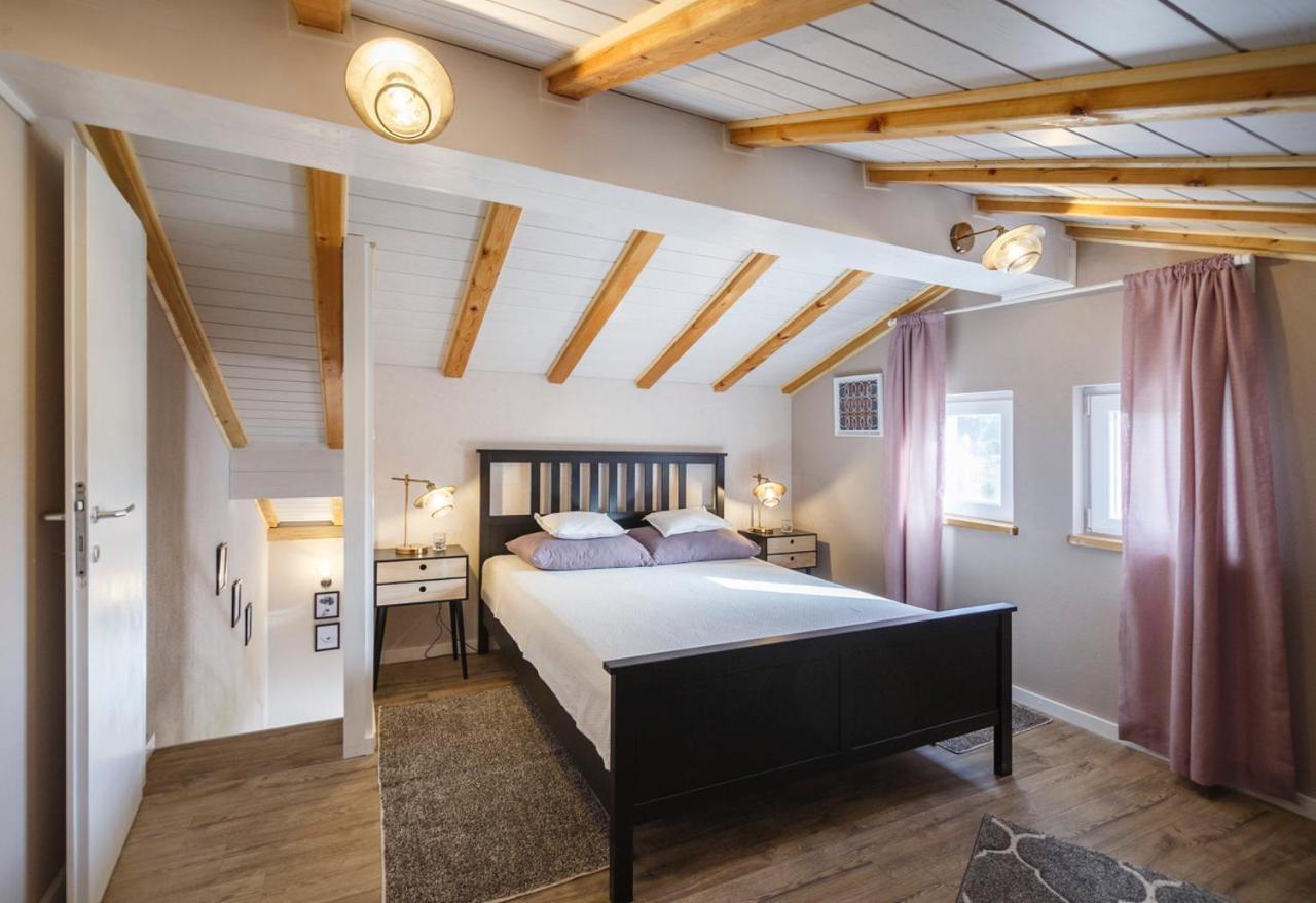 Apartments Mardesic Komiža Dış mekan fotoğraf