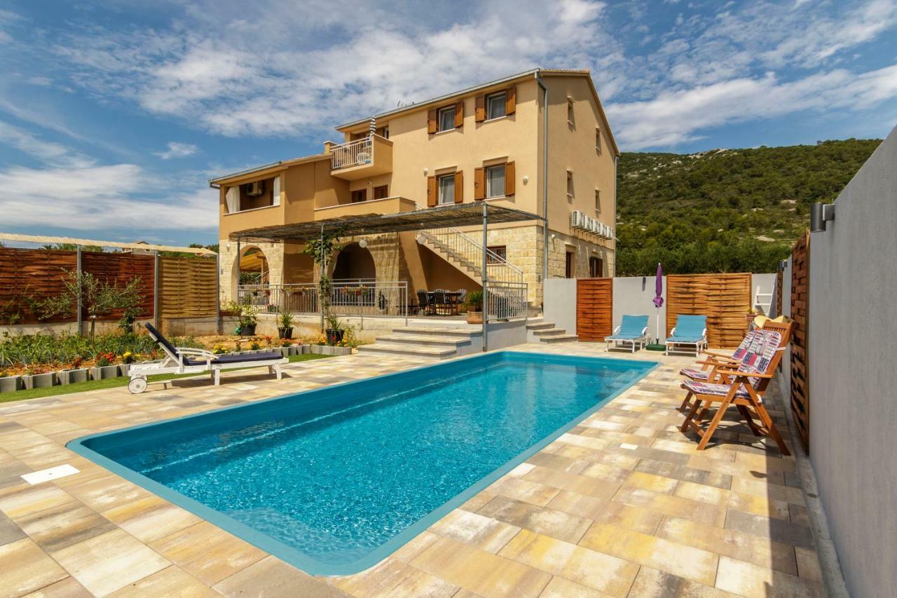 Apartments Mardesic Komiža Dış mekan fotoğraf