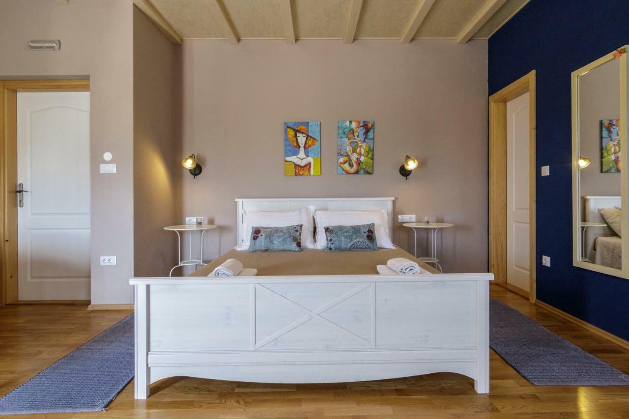 Apartments Mardesic Komiža Dış mekan fotoğraf